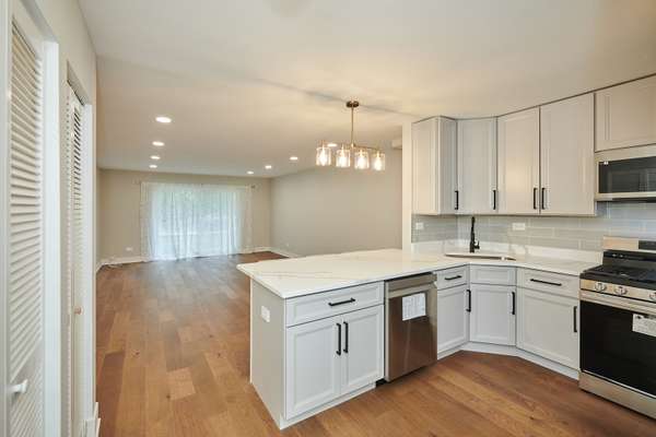 7074 N RIDGE BLVD #1E, Chicago, IL 60645