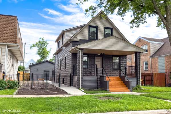 8021 W 45th ST, Lyons, IL 60534