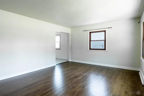 711 N 3rd AVE, Villa Park, IL 60181