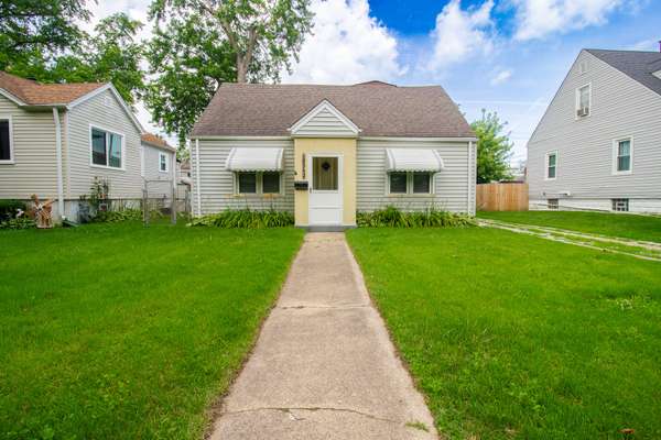 18342 Wildwood AVE, Lansing, IL 60438