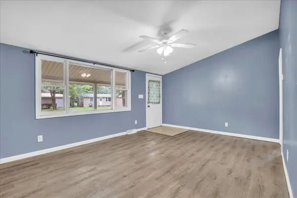 1003 S Pleasantview, Tuscola, IL 61953