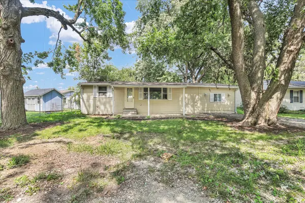 1003 S Pleasantview, Tuscola, IL 61953