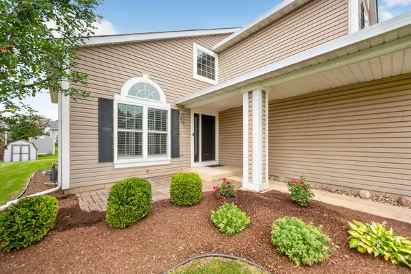 359 Sundance DR, Bartlett, IL 60103