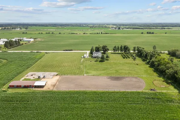 8534 145th ST, Blue Grass, IA 52726