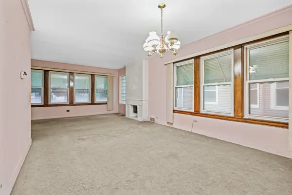 3239 Cuyler AVE, Berwyn, IL 60402