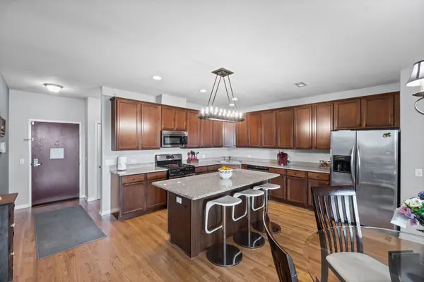 6436 ROOSEVELT RD #410, Oak Park, IL 60304