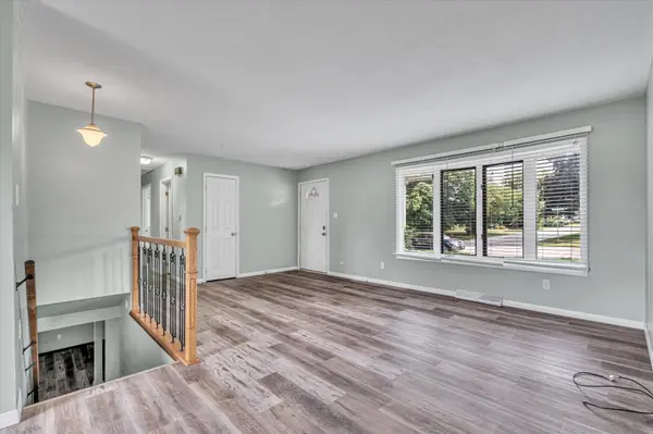 62 Park View DR, Park View, IA 52748