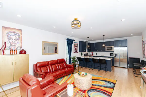 1738 W 17th ST #2, Chicago, IL 60608