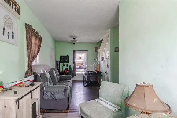 1107 E Washington ST, Bloomington, IL 61701