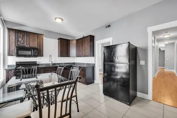 3208 W Wabansia AVE #2E, Chicago, IL 60647
