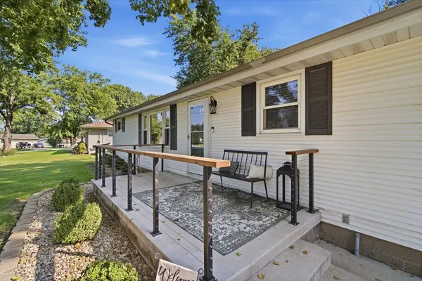 1524 Hickory Point RD, Metamora, IL 61548
