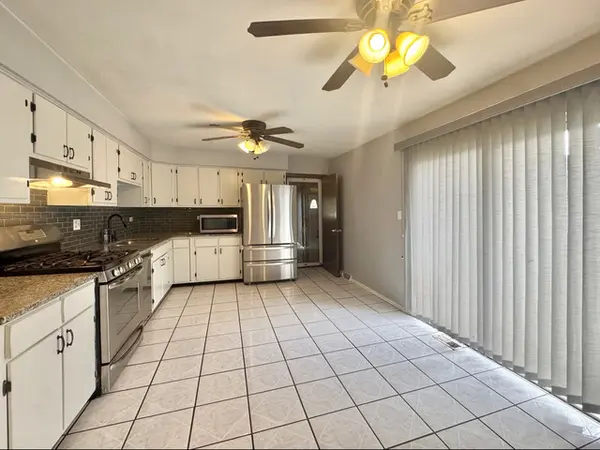 643 N Iowa AVE, Villa Park, IL 60181
