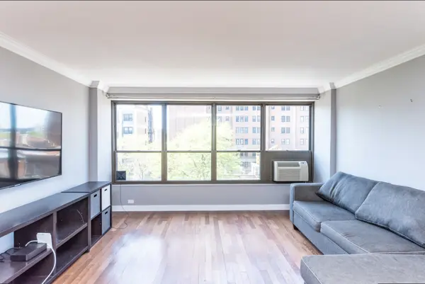 2930 N Sheridan RD #602, Chicago, IL 60657
