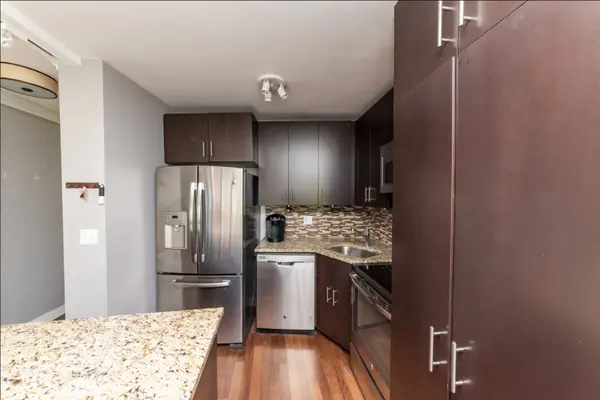 2930 N Sheridan RD #602, Chicago, IL 60657