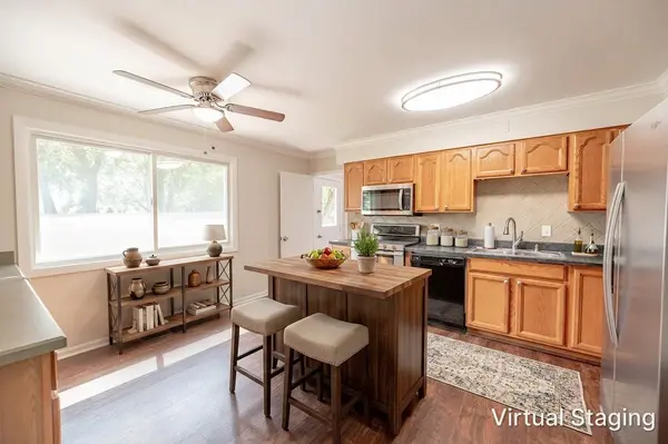 542 S 14th ST, St. Charles, IL 60174