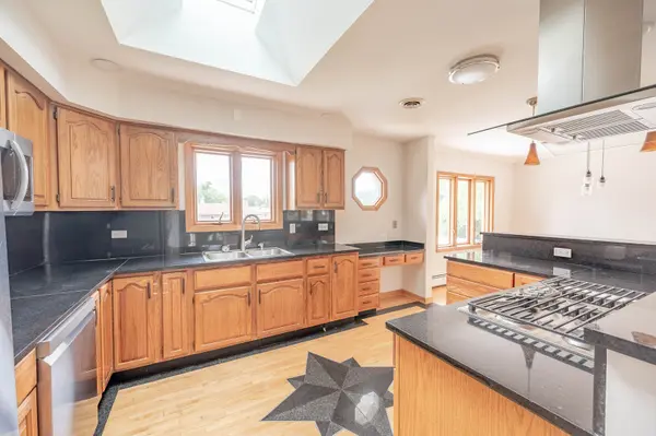 6524 Cedar RD, Oak Forest, IL 60452
