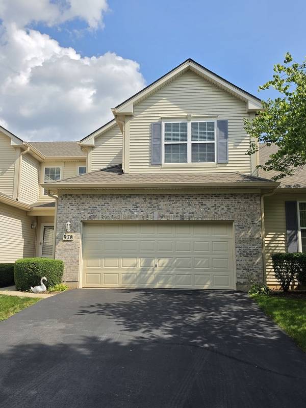 978 Oak Ridge BLVD, Elgin, IL 60120