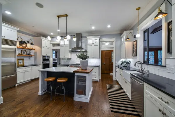 445 Bryant AVE, Glen Ellyn, IL 60137