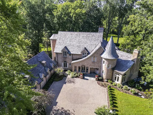 285 W Westminster AVE, Lake Forest, IL 60045