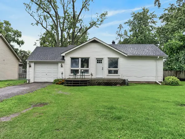 7107 N Oak ST, Wonder Lake, IL 60097