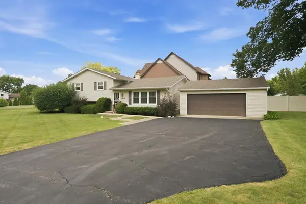 20650 N Florence AVE, Prairie View, IL 60069