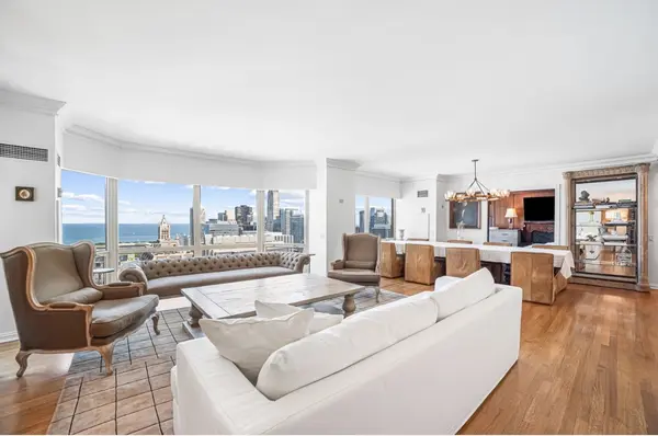 100 E Huron ST #3504, Chicago, IL 60611