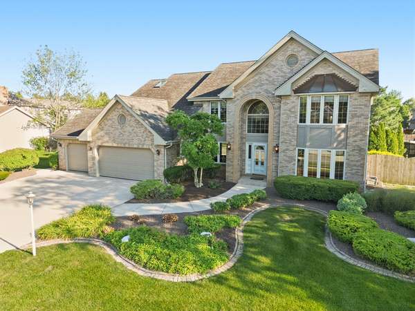 1522 Coventry LN, Munster, IN 46321