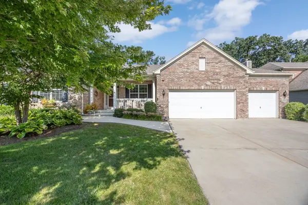 1707 Pondview DR, Hoffman Estates, IL 60192