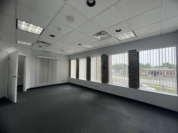 11018 Southwest HWY #Second-Floor, Palos Hills, IL 60465