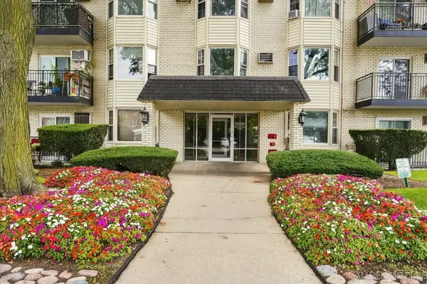 5506 LINCOLN AVE #521, Morton Grove, IL 60053