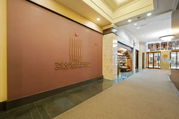 111 N Wabash AVE, Chicago, IL 60602