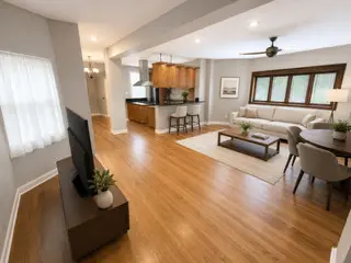 5233 S Michigan AVE #2S, Chicago, IL 60615