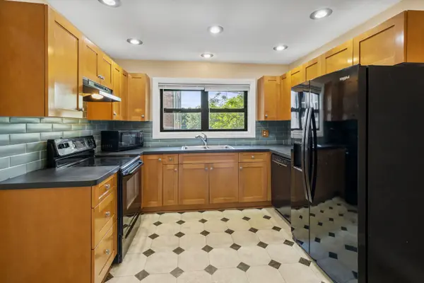501 Sheridan RD #2C, Evanston, IL 60202