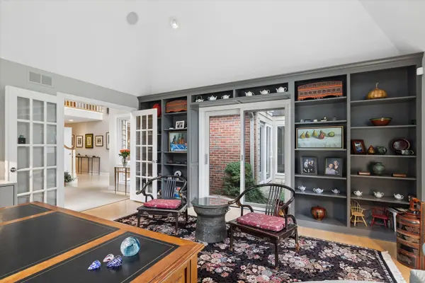 1208 Fox Trail CT, Naperville, IL 60540
