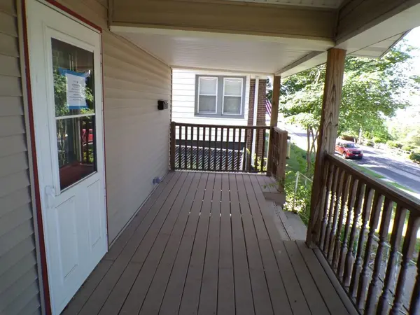 822 N 4th ST, Savanna, IL 61074