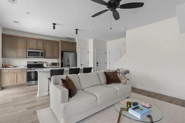 5940 Butterfield DR, Bettendorf, IA 52722