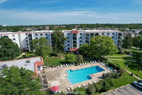 475 PLUM CREEK DR #107, Wheeling, IL 60090