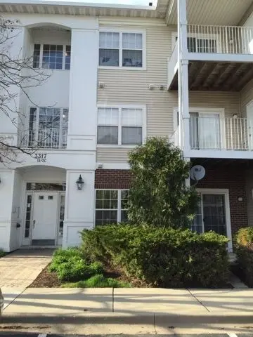 3317 Stratford CT #1C, Lake Bluff, IL 60044