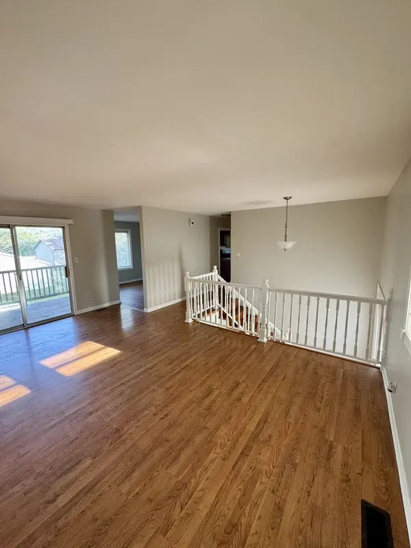 135 Oriole RD, Matteson, IL 60443