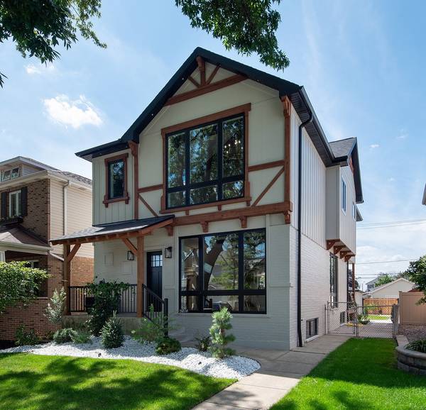 5814 S New England AVE, Chicago, IL 60638
