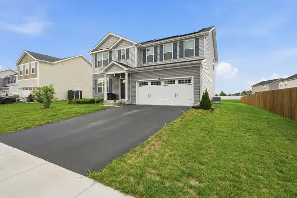 524 Wild Sienna, Hampshire, IL 60140