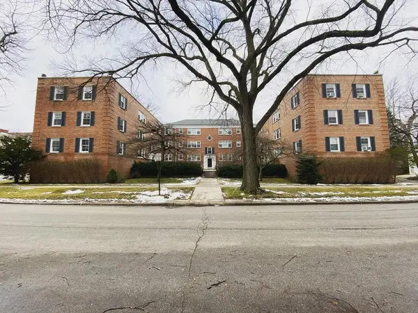 2608 Bennett AVE #3W, Evanston, IL 60201