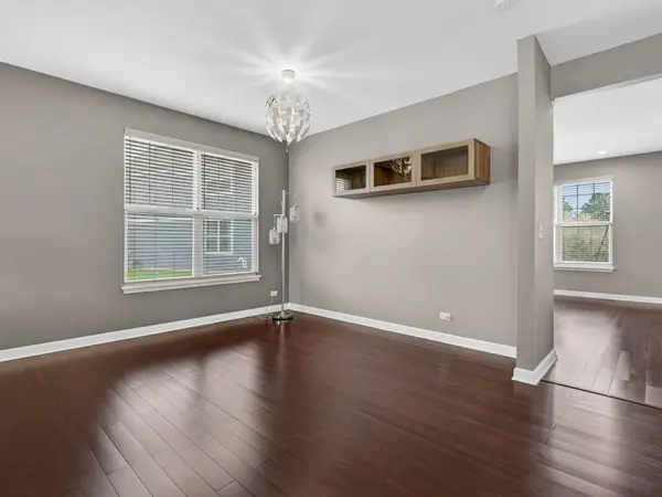 12807 Timber Wood CIR, Plainfield, IL 60585