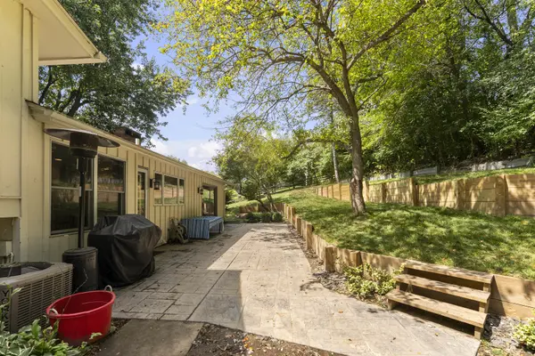 5080 Center CT, Bettendorf, IA 52722