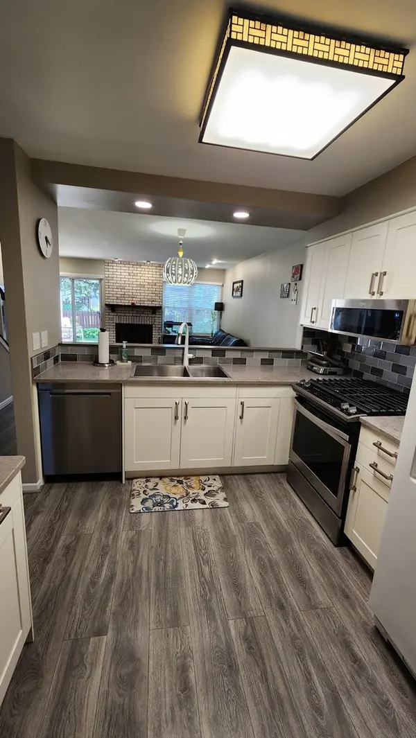 1285 Coldspring RD, Carol Stream, IL 60188