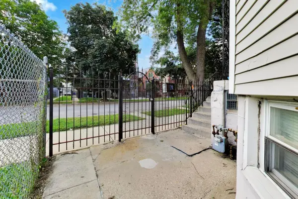 1907 N Keystone AVE, Chicago, IL 60639
