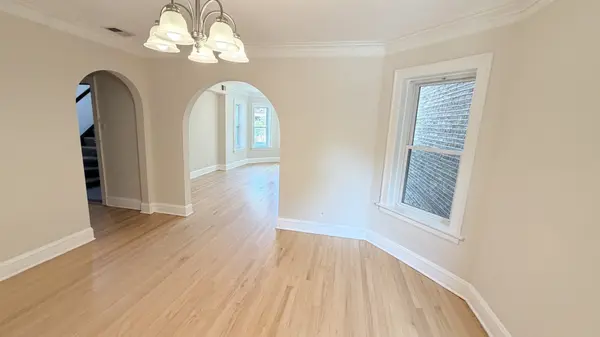 5706 N Maplewood AVE #1, Chicago, IL 60659