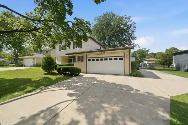 524 Hingham LN, Schaumburg, IL 60193