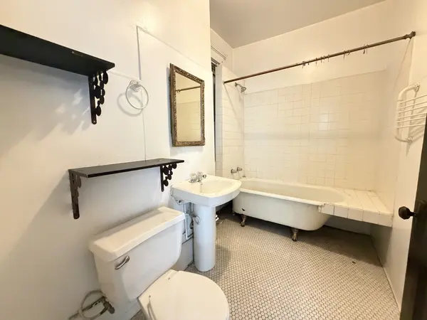 3652 N Kilpatrick AVE #2, Chicago, IL 60641