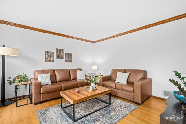 23741 W Deer Chase LN, Naperville, IL 60564